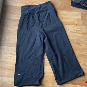 Lululemon gaucho pants